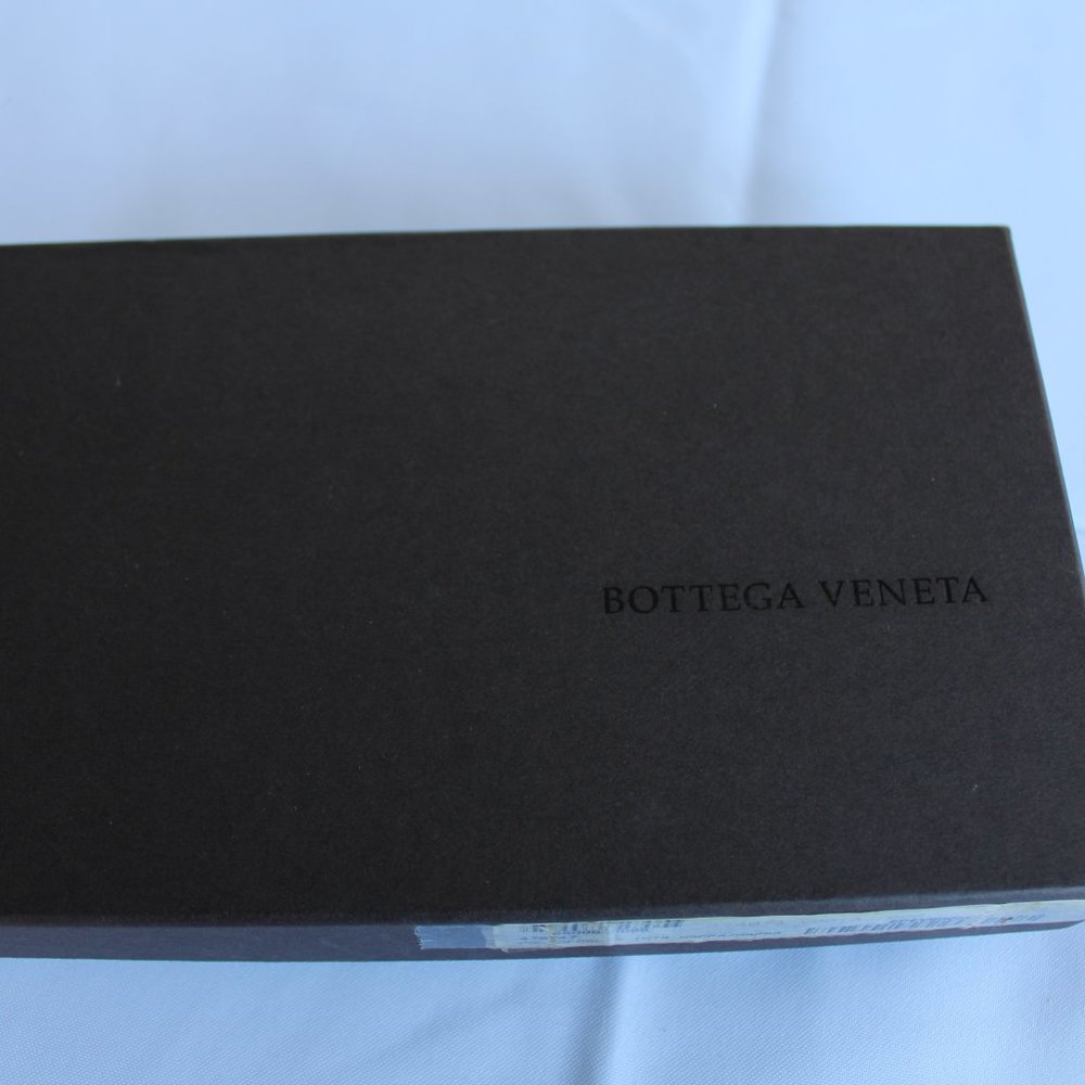 Bottega Veneta - Red Flap Wallet - Picture 11 of 16